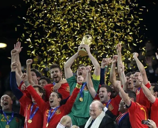 无声胜利 ！西班牙2008年欧洲杯夺冠之路